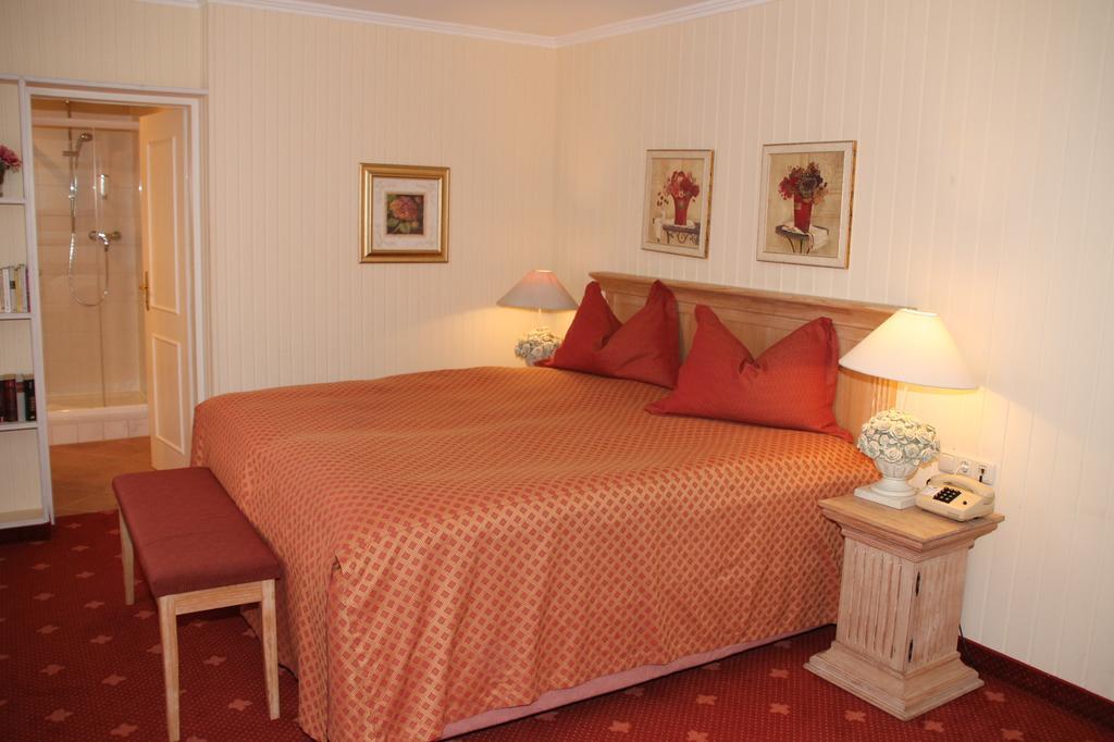 Romantik Im Hotel Villa Roehl ทิมเมนดอร์เฟอร์ ชตรันด์ ห้อง รูปภาพ